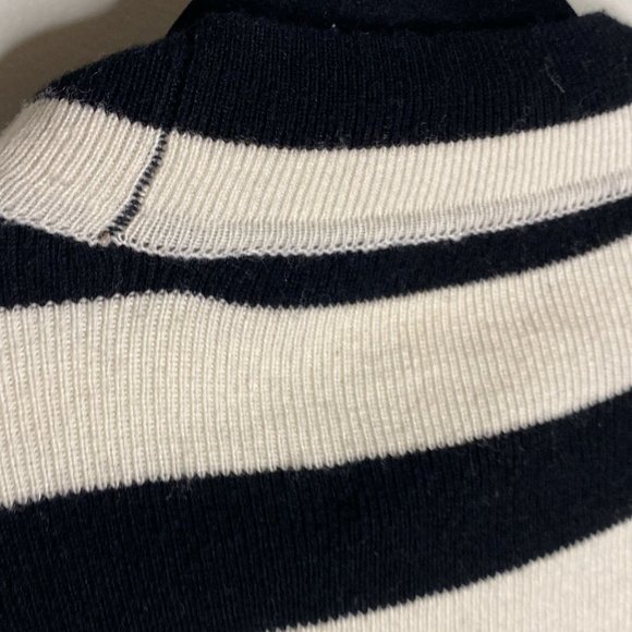 Le Superbe Wool and Cashmere Turtleneck Sweater - Picture 4 of 7